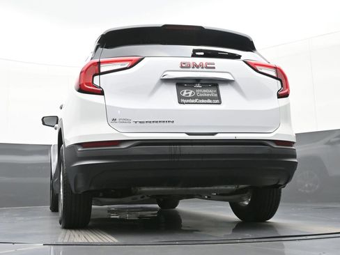 Used 2023 GMC Terrain SLE w/ Driver Convenience Package image 45