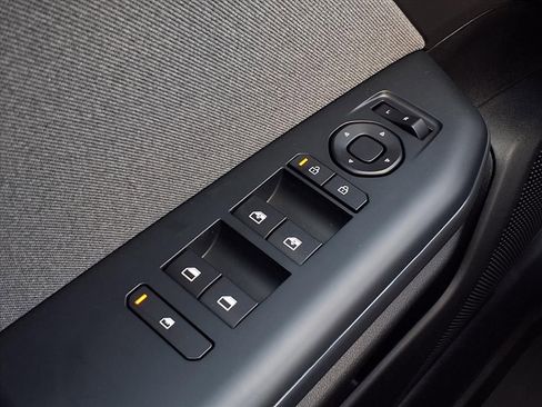 New 2025 Kia K4 EX image 23