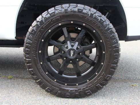 Used 2018 Ford F150 XLT w/ Equipment Group 302A Luxury AWD/4WD image 14
