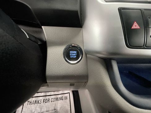 Used 2014 Toyota Highlander Limited Platinum image 16