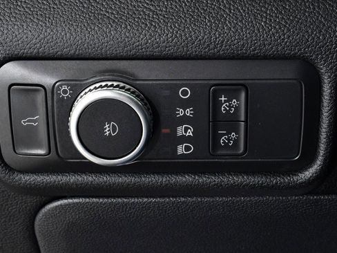 Used 2022 Ford Explorer XLT w/ Equipment Group 202A image 32