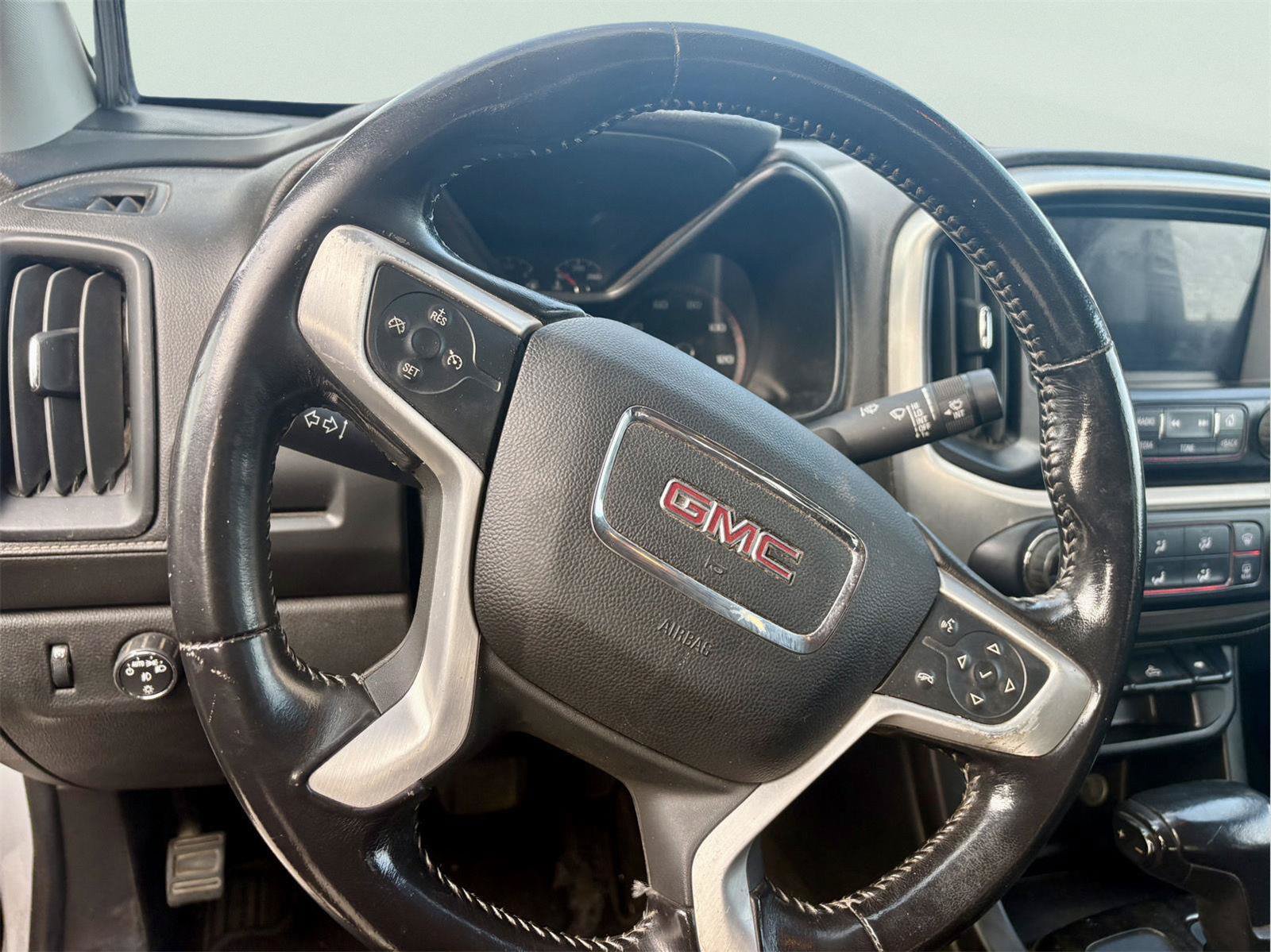 Used 2016 GMC Canyon SLE w/ SLE Convenience Package RWD image 16