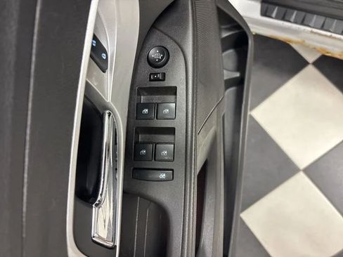 Used 2014 Chevrolet Equinox LS AWD/4WD image 11