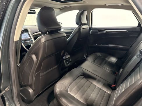 Used 2015 Ford Fusion SE w/ Equipment Group 202A image 33