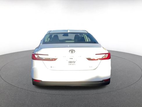 Used 2025 Toyota Camry LE image 12