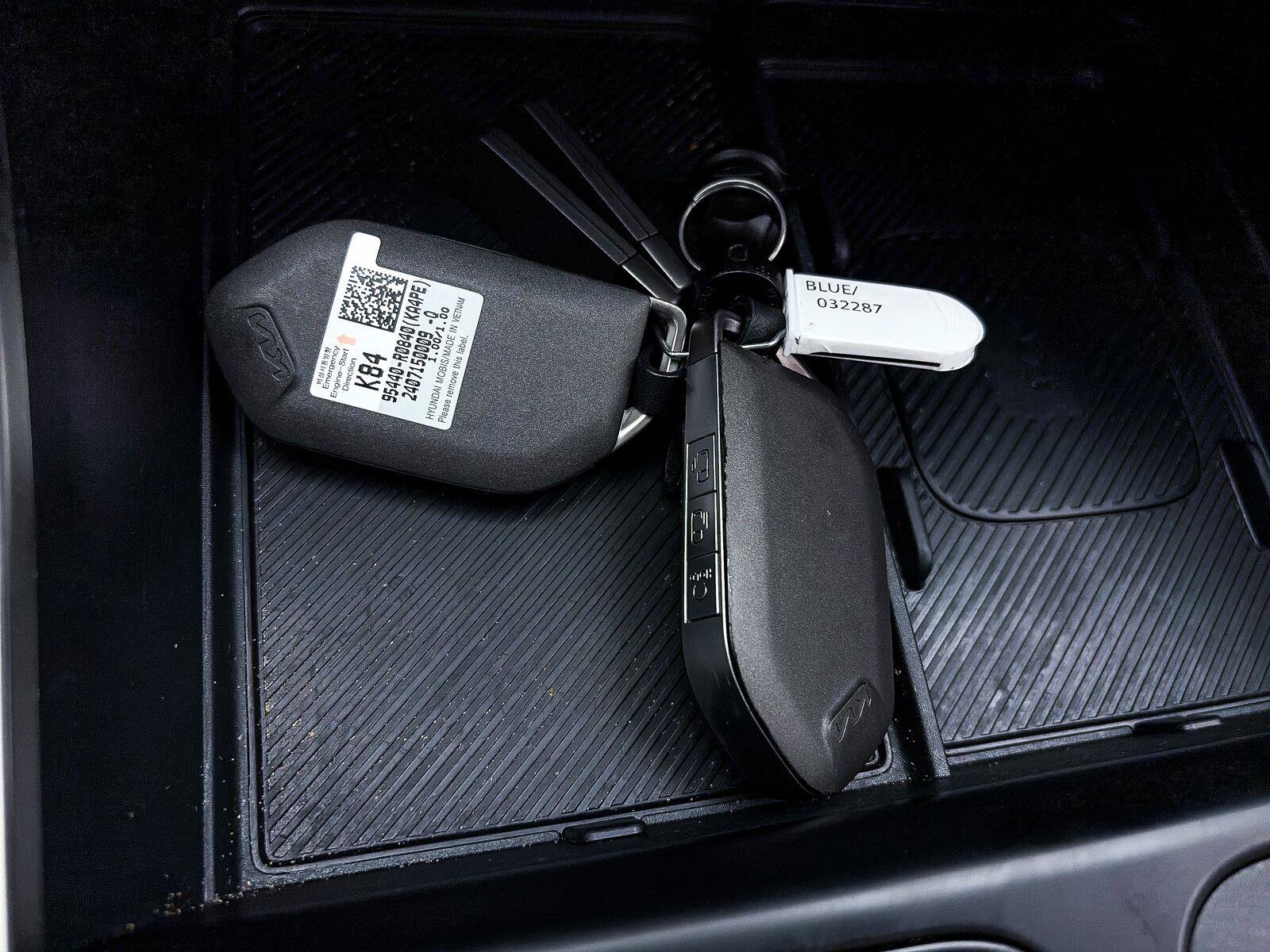 Used 2025 Kia Carnival SX Prestige FWD image 32