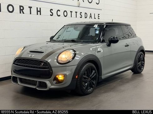 Used 2017 MINI Cooper S FWD image 8