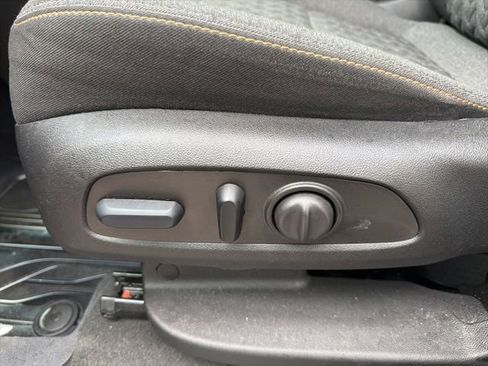 Used 2024 Chevrolet Equinox LT w/ LPO, Floor Liner Package image 30