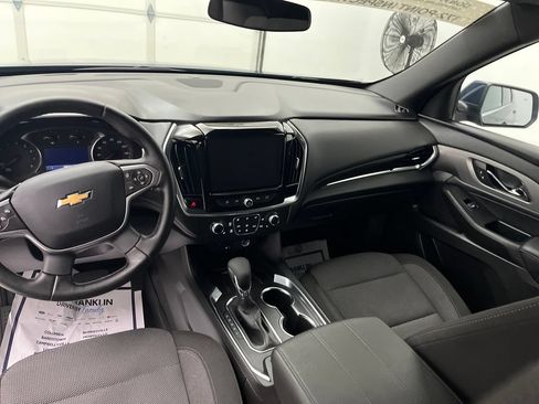 Used 2023 Chevrolet Traverse LT FWD image 14