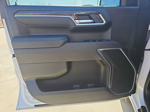 Used 2025 GMC Sierra 1500 Elevation image 22