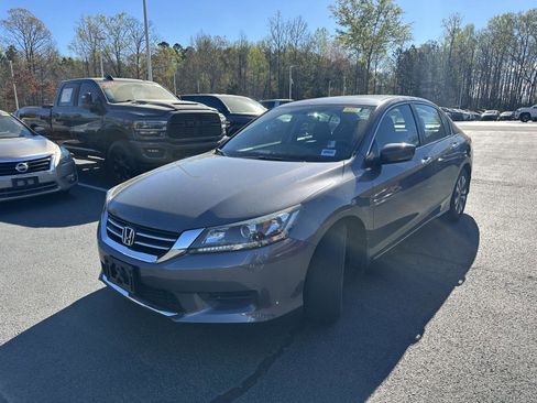 Used 2025 Toyota RAV4 XSE w/ Weather Package image 67