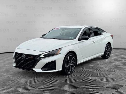 Certified 2024 Nissan Altima 2.5 SR w/ SR Premium Package AWD/4WD image 1