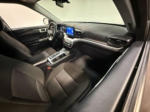 Used 2022 Ford Explorer XLT image 60
