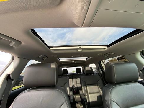 Used 2017 GMC Acadia SLT FWD image 31