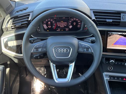 New 2025 Audi Q3 2.0T Premium image 17