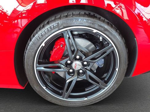 Used 2021 Chevrolet Corvette Stingray Coupe w/ 1LT RWD image 5