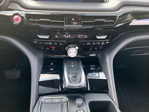 Used 2024 Acura MDX SH-AWD w/ Advance Package image 15