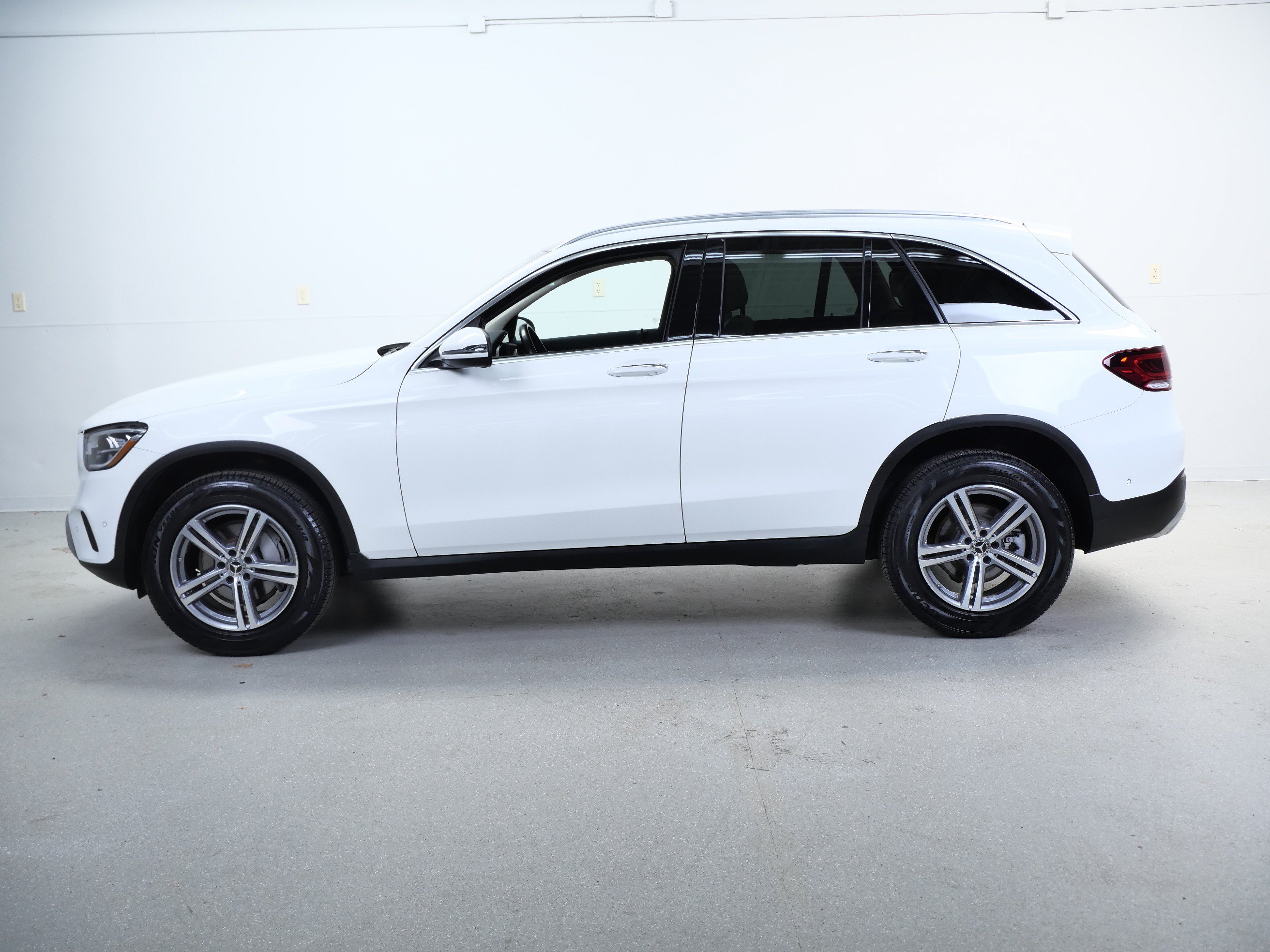 Used 2022 Mercedes-Benz GLC 300 4MATIC image 10