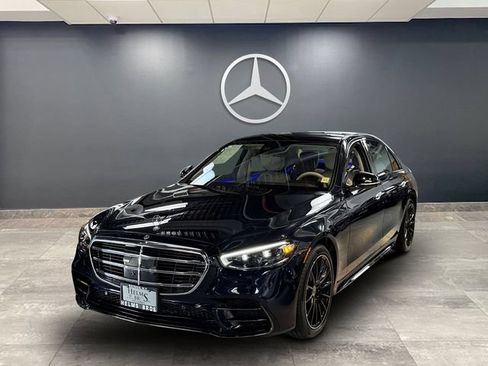 Used 2024 Mercedes-Benz S 580 4MATIC Sedan w/ AMG Line image 3