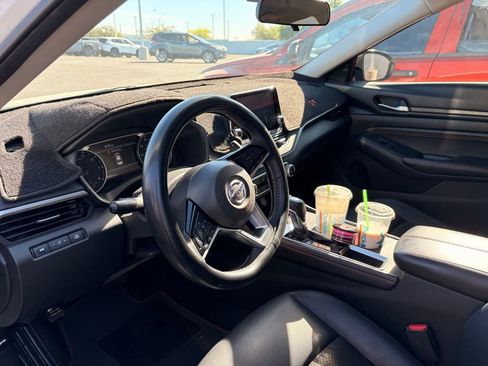 Used 2020 Nissan Altima 2.5 SR FWD image 9