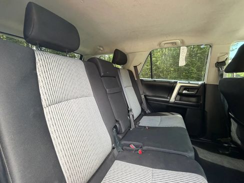 Used 2016 Toyota 4Runner SR5 RWD image 23