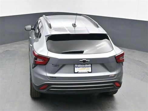 New 2026 Chevrolet Trax RS w/ Sunroof Package image 38