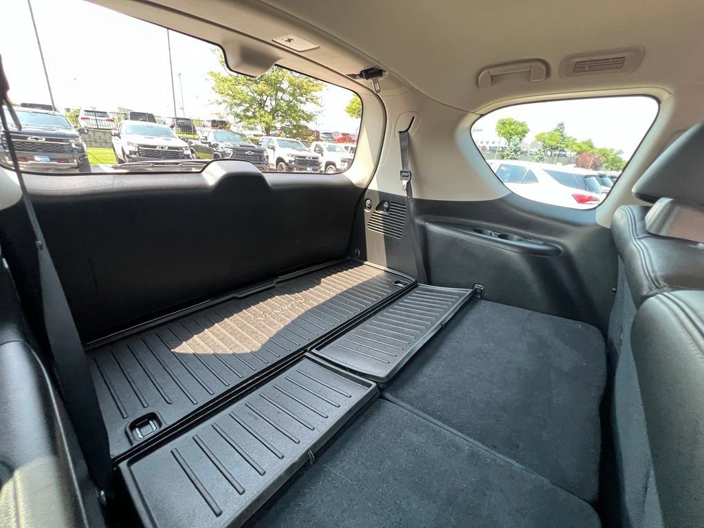 Used 2023 Nissan Armada Platinum w/ Cargo Package AWD/4WD image 31