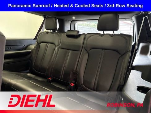 Used 2023 Jeep Wagoneer L 4WD w/ Premium Group I image 21