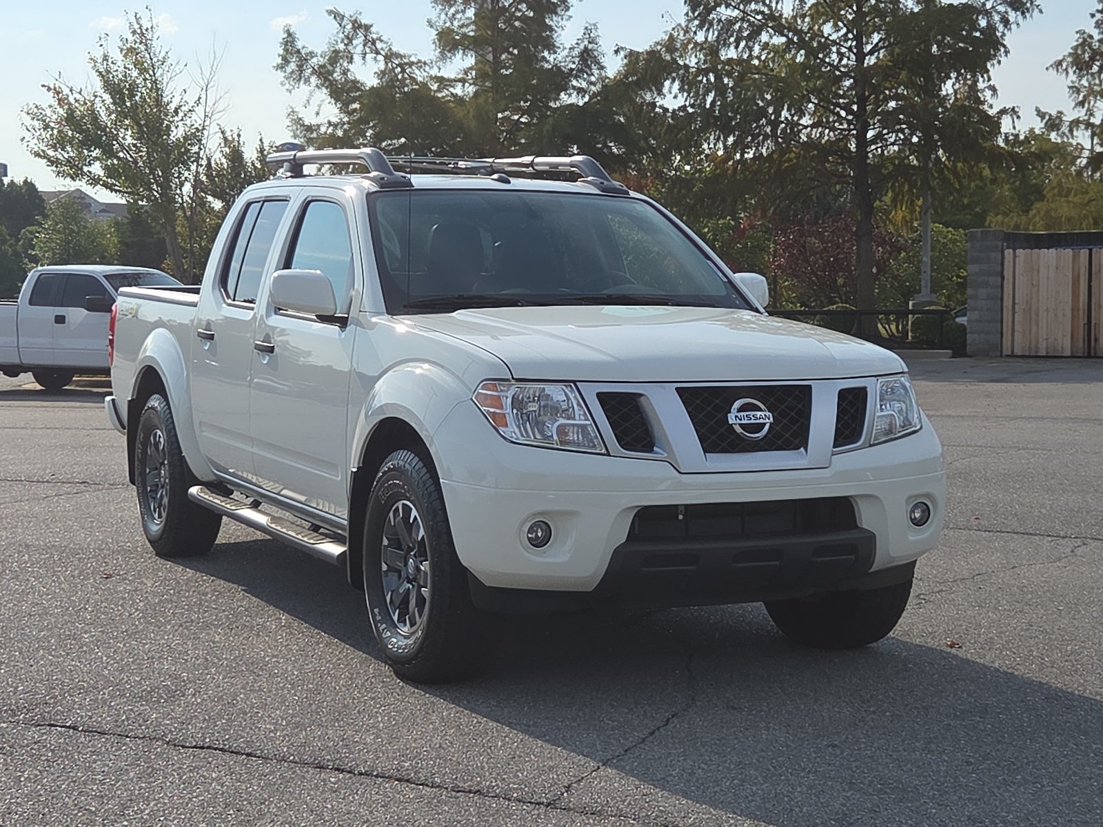Used 2021 Nissan Frontier PRO-4X w/ Pro-4x Utility Package AWD/4WD image 1
