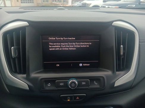 Used 2024 GMC Terrain SLE w/ Driver Convenience Package image 19