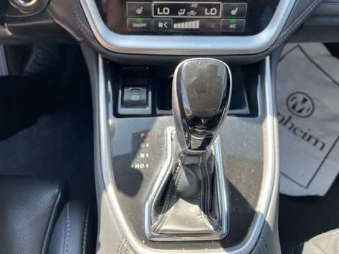 Used 2023 Subaru Outback Limited AWD/4WD image 18