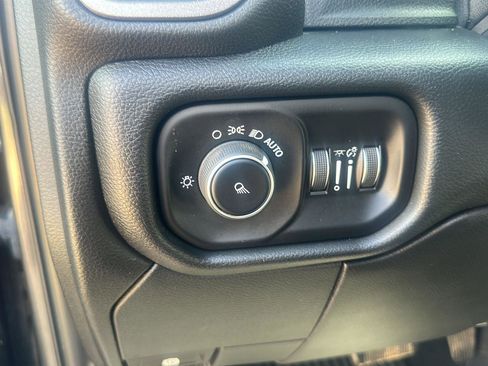 Used 2020 RAM 3500 Tradesman image 12