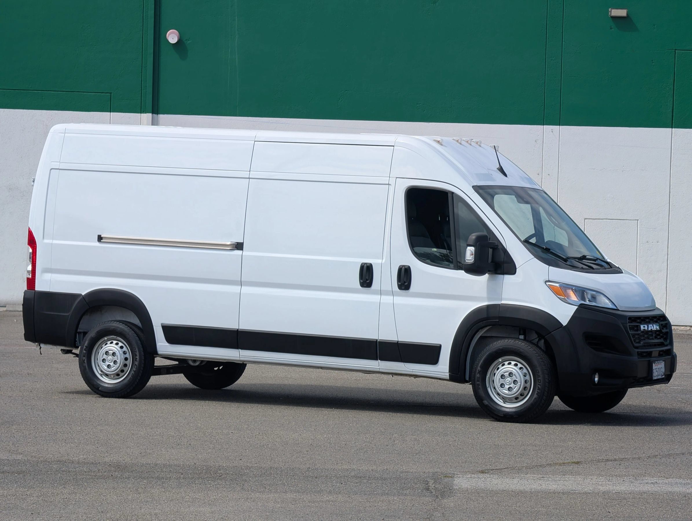 Used 2026 RAM ProMaster 2500 w/ Convenience Group FWD image 1