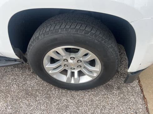 Used 2020 Chevrolet Suburban LT image 18