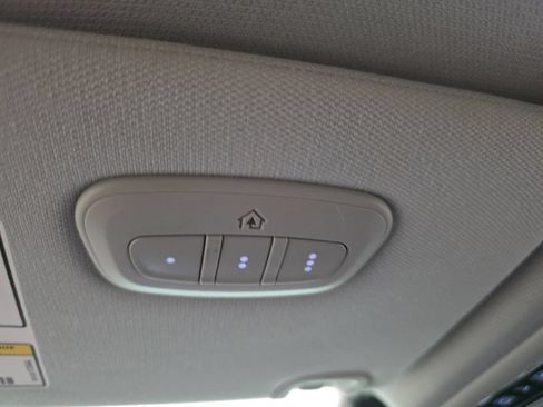 Used 2021 Jeep Cherokee Latitude Lux w/ Sun & Sound Group AWD/4WD image 24
