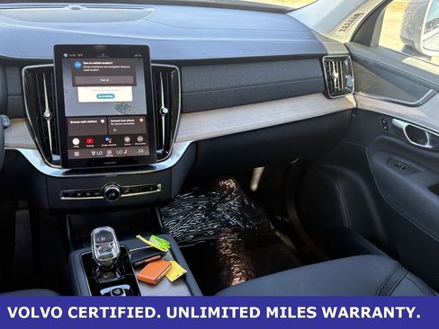 Certified 2025 Volvo XC90 B6 Plus image 14