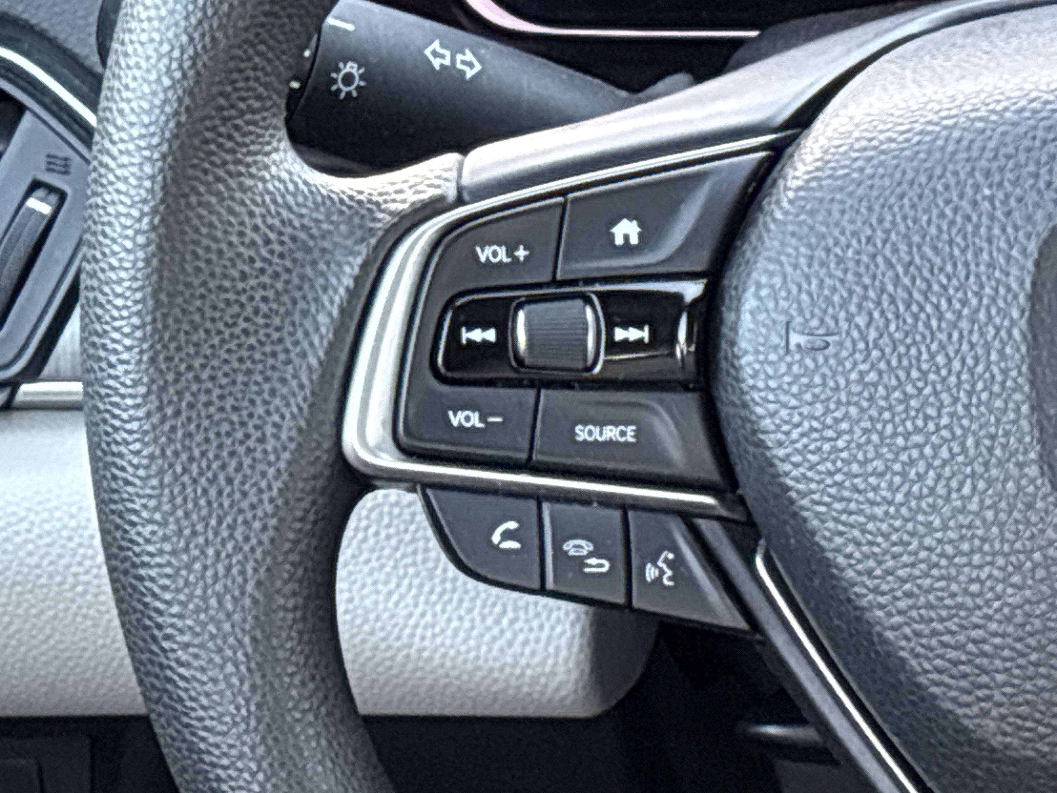 Used 2018 Honda Accord LX image 22