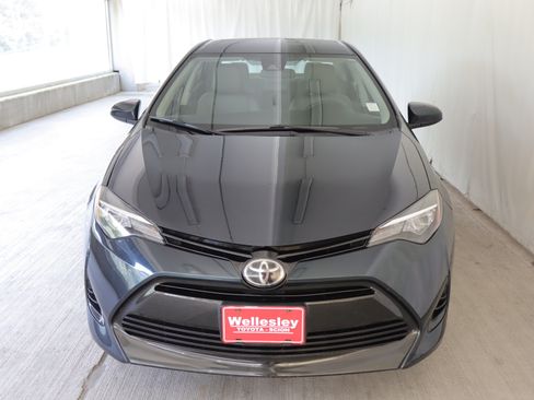 Used 2017 Toyota Corolla LE w/ Carpet Mat Package (TMS) FWD image 3
