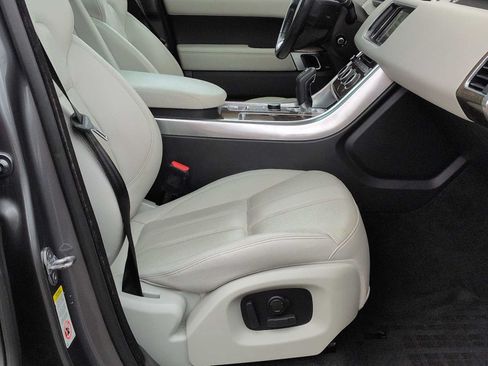Used 2016 Land Rover Range Rover Sport SE AWD/4WD image 24