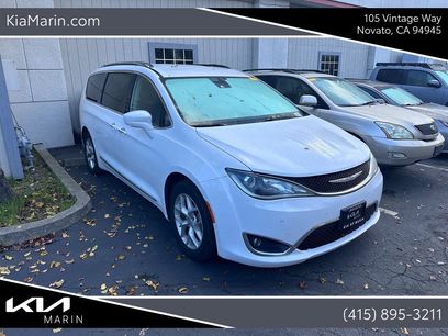 Used 2018 Chrysler Pacifica Touring-L w/ Advanced Safetytec Group