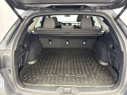 Used 2025 Subaru Outback Premium image 17