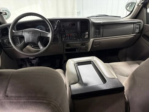 Used 2004 Chevrolet Tahoe 4WD w/ Skid Plate Package image 3