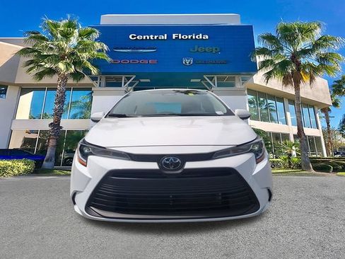 Used 2026 Toyota Corolla LE FWD image 3