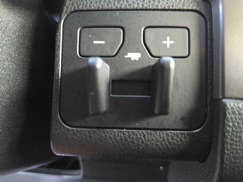 Used 2024 Toyota Tacoma TRD Sport image 32