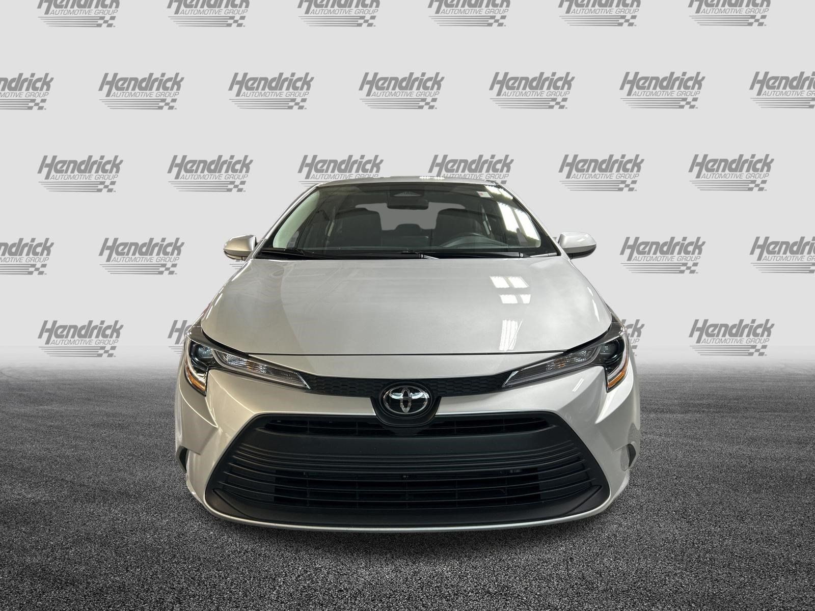 Used 2025 Toyota Corolla LE FWD image 3