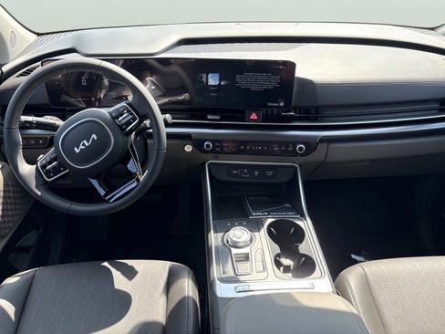 New 2026 Kia Carnival LXS FWD image 15