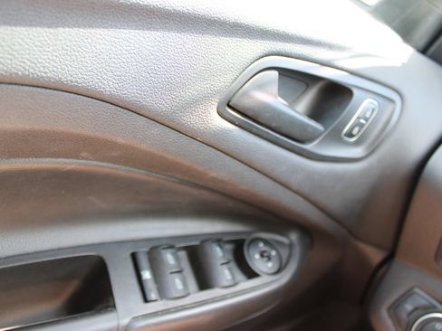 Used 2018 Ford Escape S FWD image 27