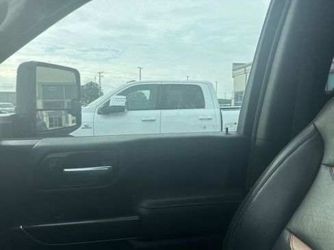 Used 2022 GMC Sierra 2500 AT4 w/ Gooseneck/5TH Wheel Package AWD/4WD image 16