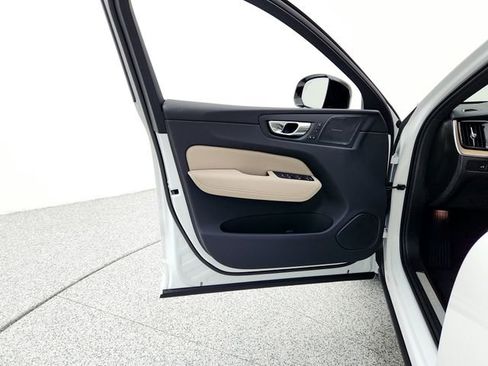 New 2026 Volvo XC60 B5 Plus w/ Climate Package PRO image 23