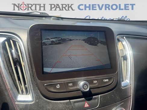 Used 2017 Chevrolet Malibu LT w/ Leather Package FWD image 16
